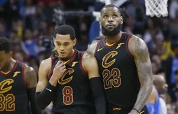 Jordan Clarkson agacé par le dunk tardif de Dario Saric