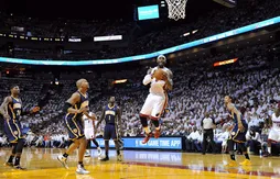 LeBron James et Chris Bosh assomment les Pacers