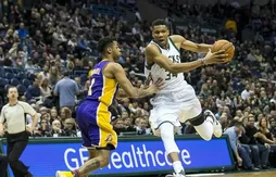 Les Lakers résistent au comeback d’un énorme Giannis Antetokounmpo