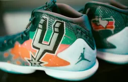 Les Spurs offrent des chaussures customisées à 8 écoles