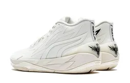 Un nouveau coloris “Whisper” pour la MB.02