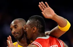 Ron Artest rejoint Kobe Bryant aux Lakers ! (+ interview de Ron-ron)