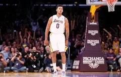 Nick Young a “l’impression d’être le bouc émissaire” de Byron Scott