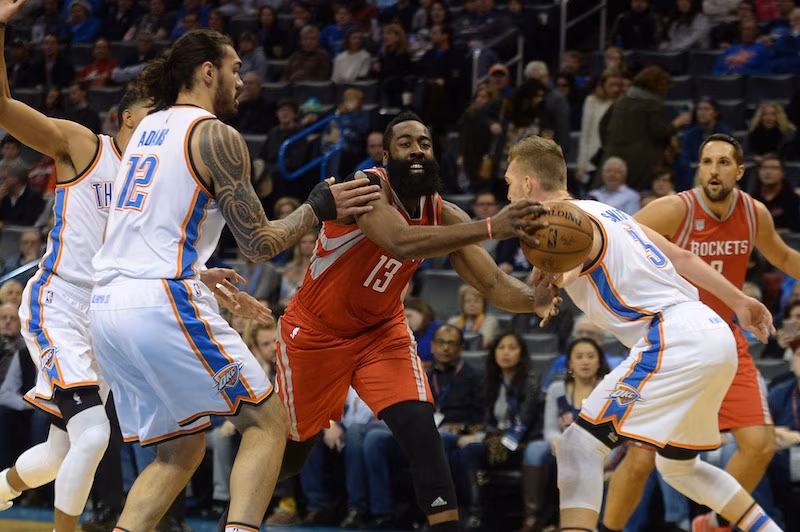 James Harden (21 points, 12 passes, 9 rebonds) a raté le triple double de peu mais il a obtenu la victoire