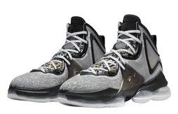 La LeBron 19 habillée de deux nouveaux coloris en 2022