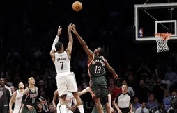 Joe Johnson terrasse les Bucks avec deux tirs à la dernière seconde !