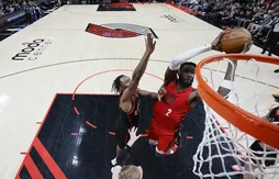 Deandre Ayton en impose pour son retour