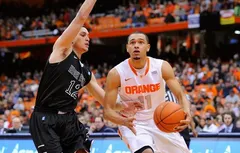 Gros plan sur le club des cinq invaincus en NCAA