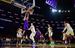 Avec ses paniers à 3-points, Dalton Knecht fait plier le Jazz