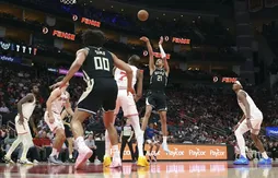 Ousmane Dieng record et patron pour des Bucks décimés