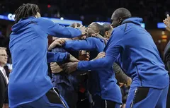 Ryan Saunders mise sur la camaraderie pour faire avancer les Wolves