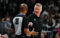 Pour le bien du basket, Steve Kerr supplie les arbitres de siffler les marchers