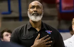 Enchères : Karl Malone fait un carton avec sa boîte à souvenirs de la “Dream Team” des JO de 1992