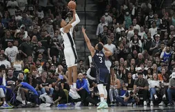 Malgré ses problèmes de fautes, Gregg Popovich a apprécié la maturité de Victor Wembanyama