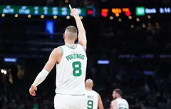 Kristaps Porzingis sur le pont pour le Game 3