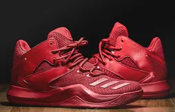 La nouvelle D Rose 773 V reste aux couleurs des Bulls (pour le moment)