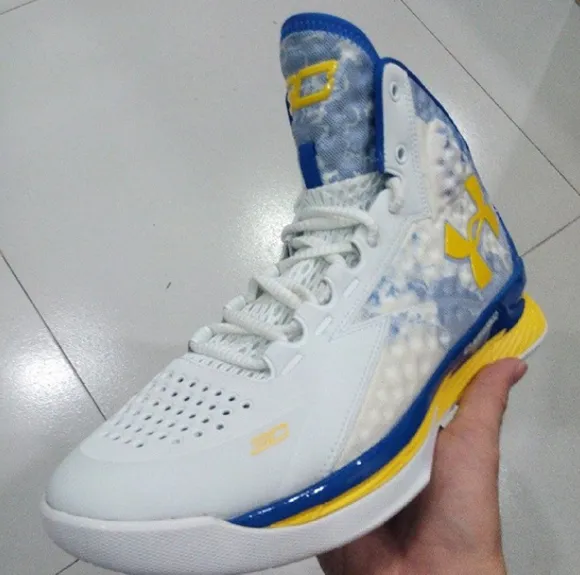 Under-Armour-SC30-2