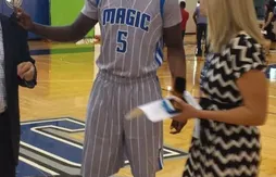 Le Orlando Magic dévoile son nouveau maillot à manches