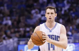 Les Wizards bétonnent leur raquette avec Jason Smith