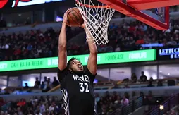 Le Top 10 de la nuit : les Wolves et les Bulls échangent les dunks et les contres