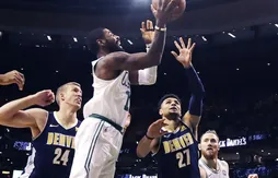 Avec un super Kyrie Irving, Boston prend Denver à son propre jeu