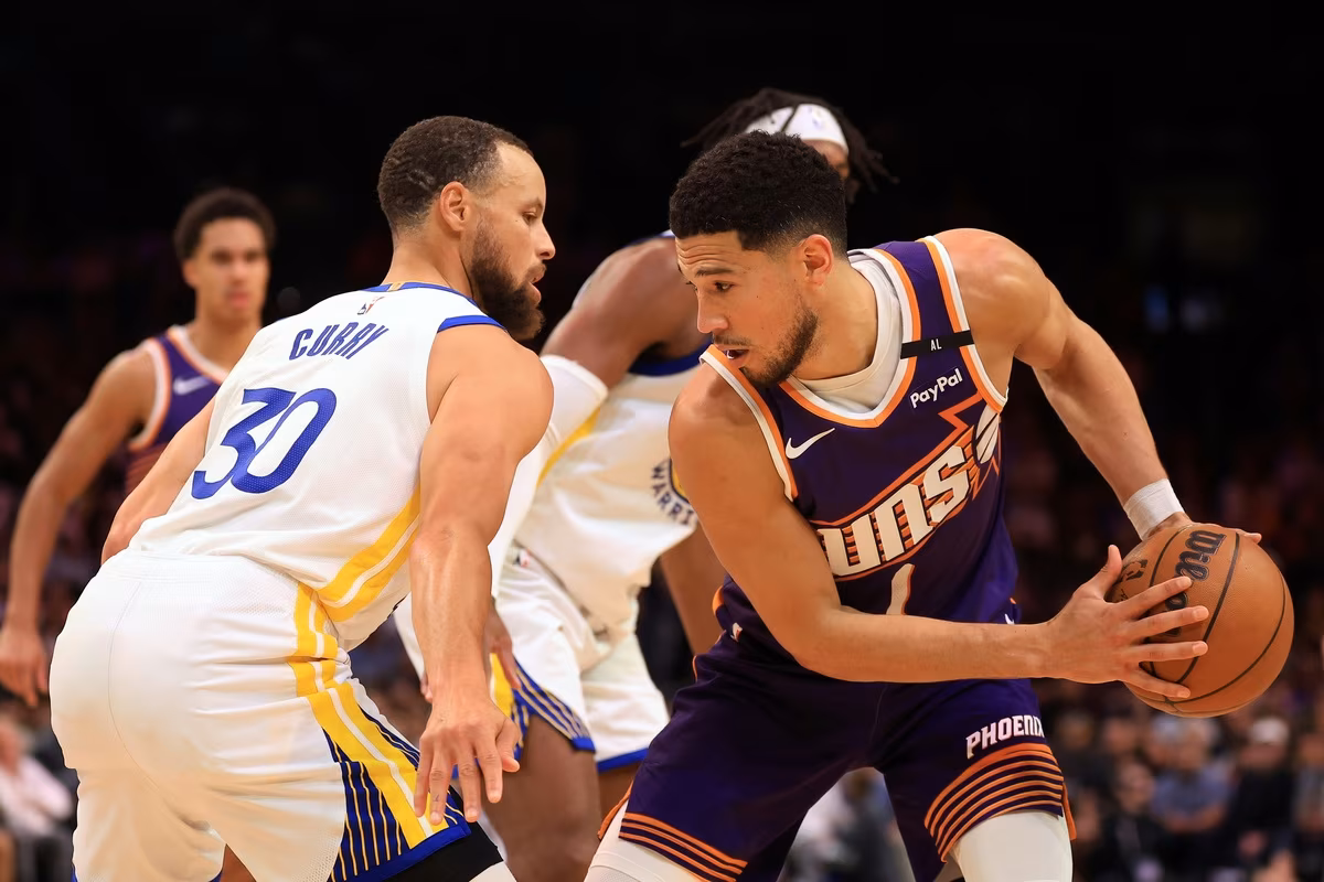 Devin Booker et Stephen Curry