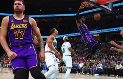 Les Lakers rebondissent à Memphis