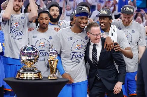 https://www.basketusa.com/thumbor/81_ofYcAm0vyFgDE-Tf0kQO1fNc=/488x325/smart/filters:format(webp)/https%3A%2F%2Fmedia.basketusa.com%2Fmain%2F2026%2F06%2FUSATSI_26339998_168380191_lowres.jpg