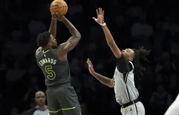 Les Wolves signent le hold-up parfait face aux Spurs !