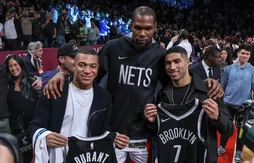Kyrie Irving et… Kylian Mbappé ont mis le feu au Barclays Center