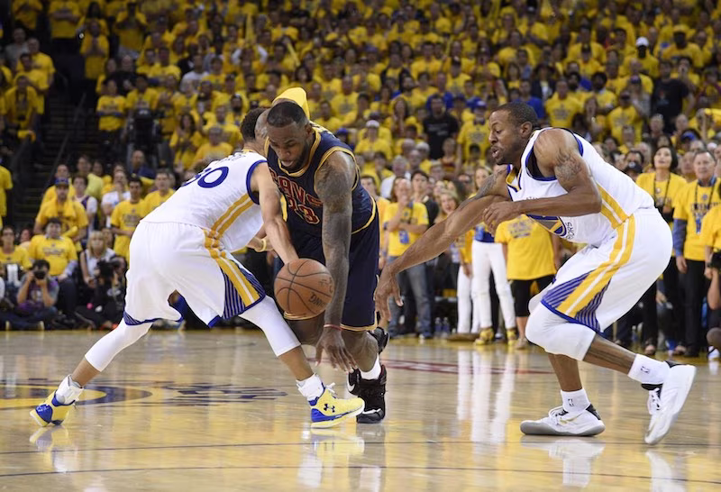 [mix] LeBron James à la conquête du trône