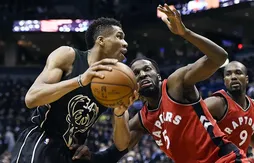 Milwaukee envoie un message à Toronto : +27 !