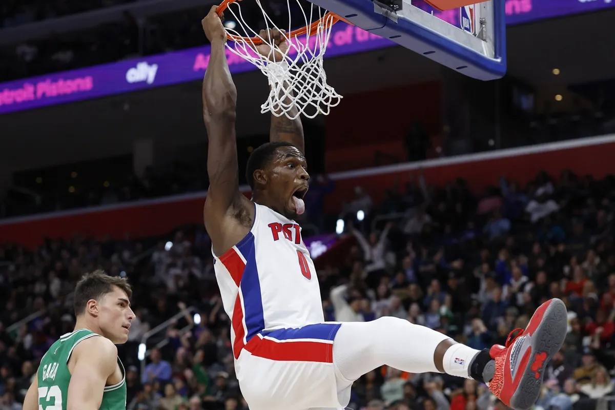 Jalen Duren (Pistons) contre les Celtics