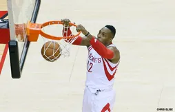 Dwight Howard bosse son tir à mi-distance