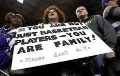 La banderole du jour : les fans des Kings ont de l’humour