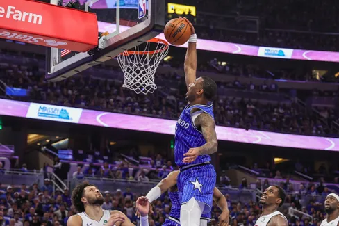 https://www.basketusa.com/thumbor/8WbOXSeD-RDCSXQtCpKarGAEiqw=/488x325/smart/filters:format(webp)/https%3A%2F%2Fmedia.basketusa.com%2Fmain%2F2026%2F04%2FUSATSI_28827984.jpg