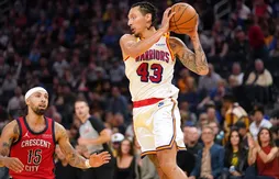 Waters sort la tête de l’eau