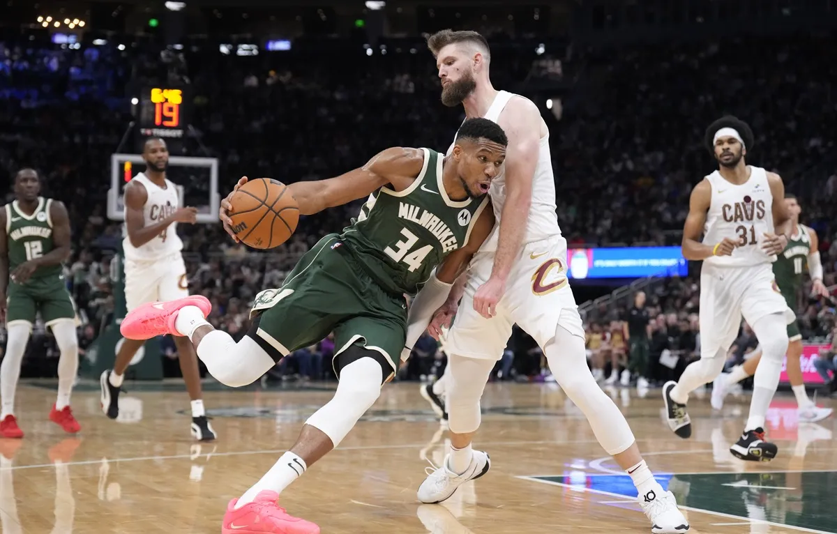 Giannis Antetokounmpo Bucks