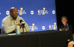 Grand fan des Knicks, Ben Stiller vit les Finals au plus près