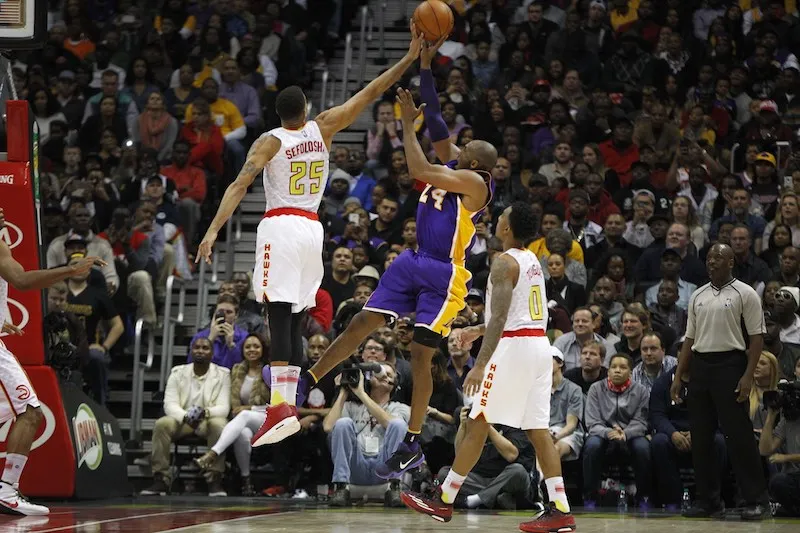 Le collectif d'Atlanta maîtrise les Lakers