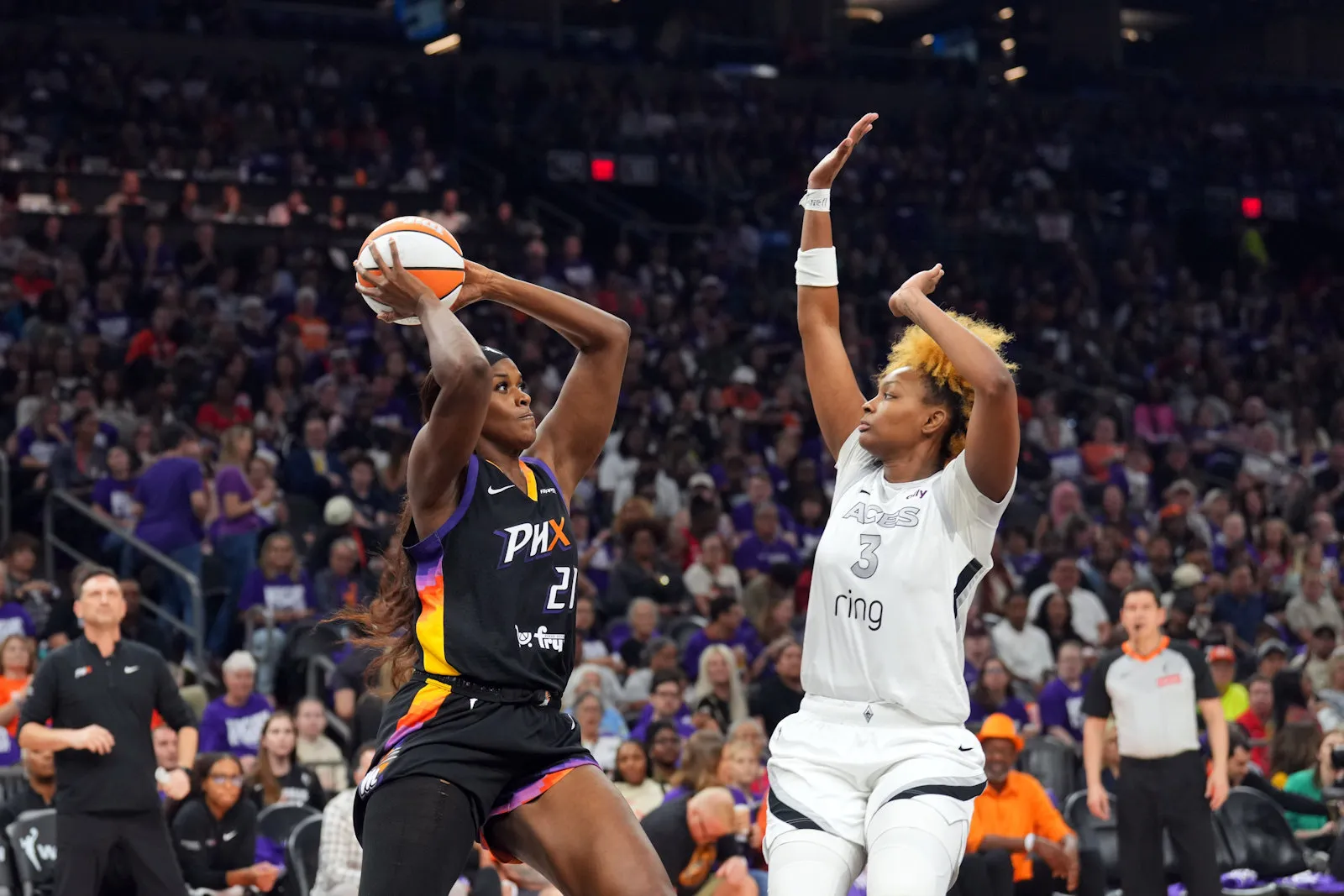 Las Vegas a trouvé la remplaçante de NaLyssa Smith