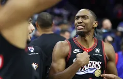 Dans un final dingue, le duo Edgecombe-Maxey terrasse les Warriors à la dernière seconde !