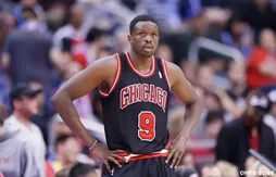 Luol Deng en contact avec les Hawks