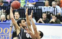 LA Lakers : Robert Sacre, le nouveau Ronny Turiaf