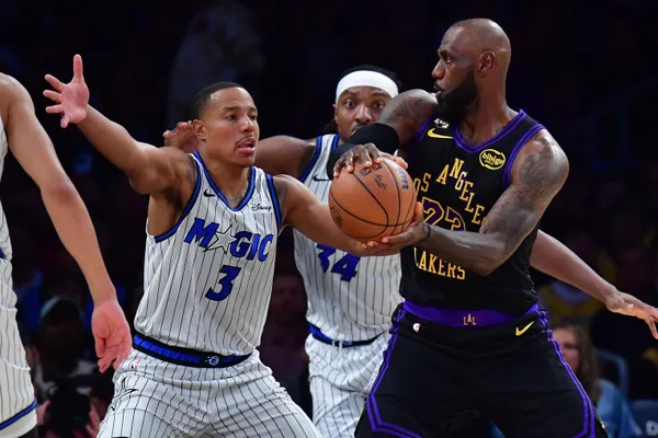 LeBron James rate le tir de la gagne, et le Magic s’impose chez les Lakers