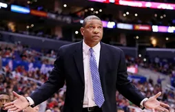 Dans l’intimité du vestiaire des Clippers, Doc Rivers tente d’éviter l’effondrement de son groupe