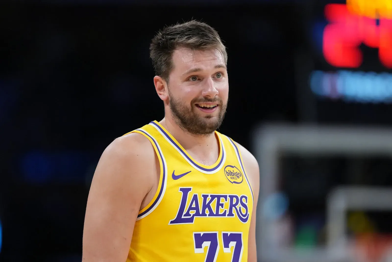 Les Lakers new-look s'amusent avec les Kings