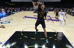 Deandre Ayton touché, les Lakers restent « confiants » pour leur secteur intérieur