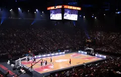Un match de saison régulière à Paris dès décembre
