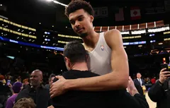 JJ Redick très ému par le geste de Victor Wembanyama et Chris Paul pour ses enfants